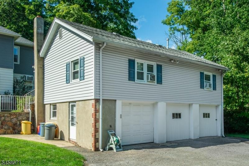 Three car garage