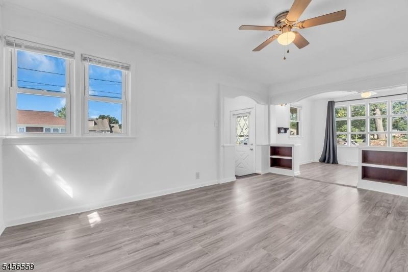 Versatile Floor Plan!