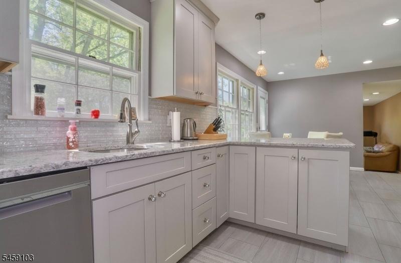 kitchen to breakfast area