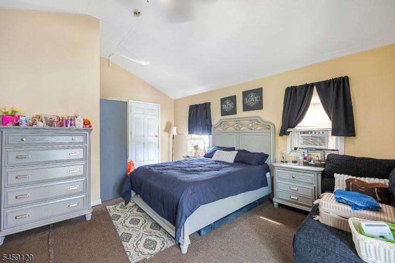 Bedroom unit 2