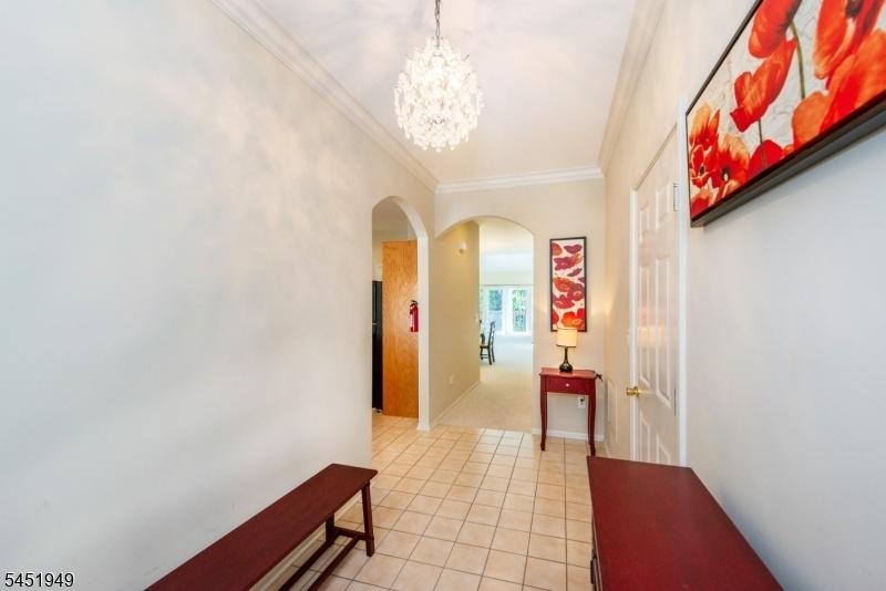 _Foyer Entry
