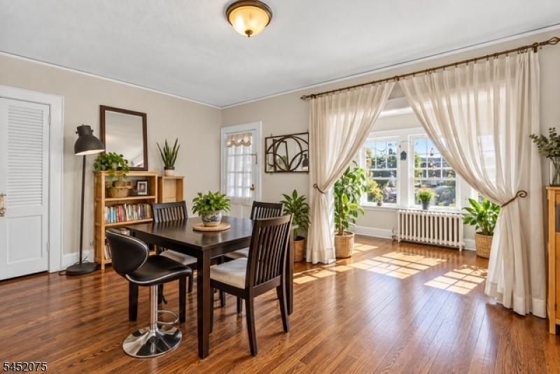 1st fl living room