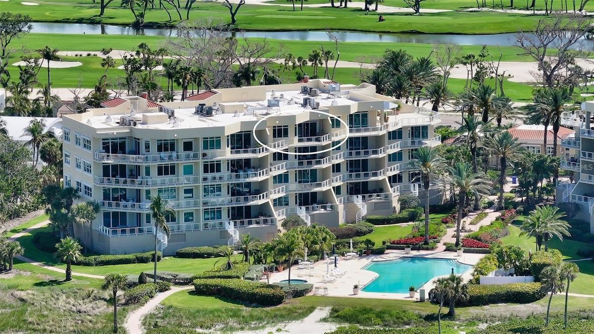Welcome to Villa di Lancia - one of Longboat Key's finest luxury condominiums.