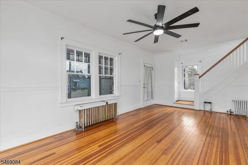 Entrance / Living Room