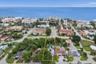 80' x 180' parcel outlined, with the ocean just blocks away