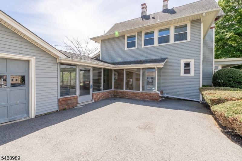 Breezeway connected to garage
