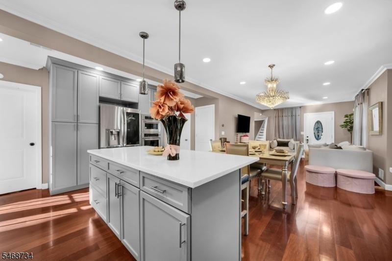 Dining/Kitchen