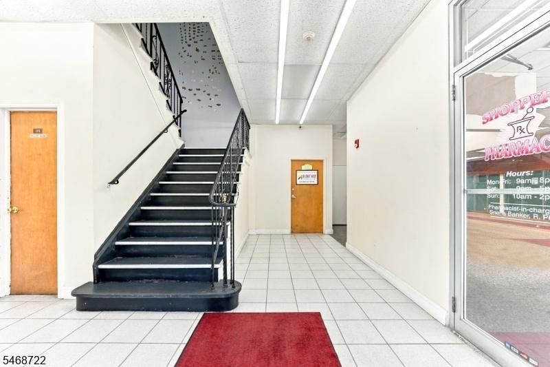 Staircase/hallway