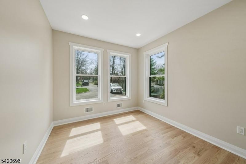 5th Bedroom/Office