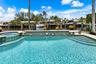 Pool & Jacuzzi