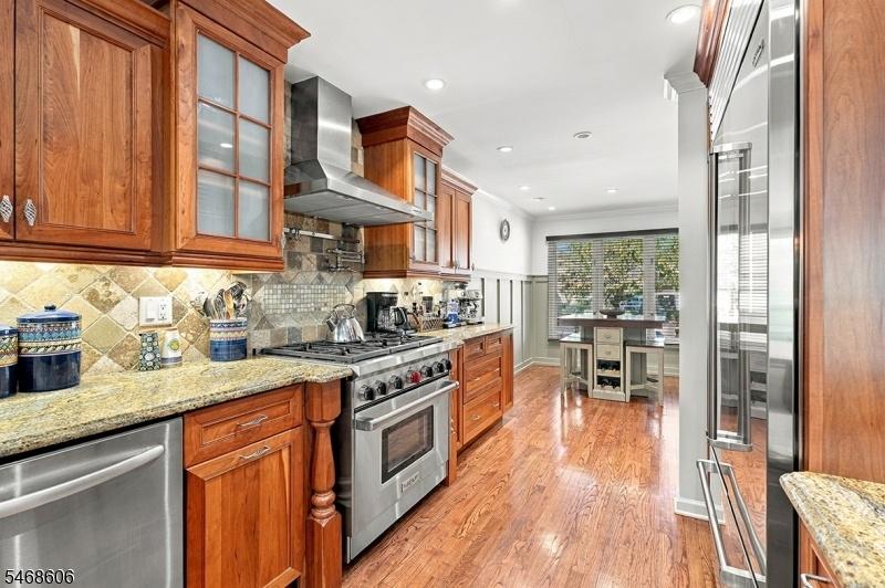 Eat in Kitchen