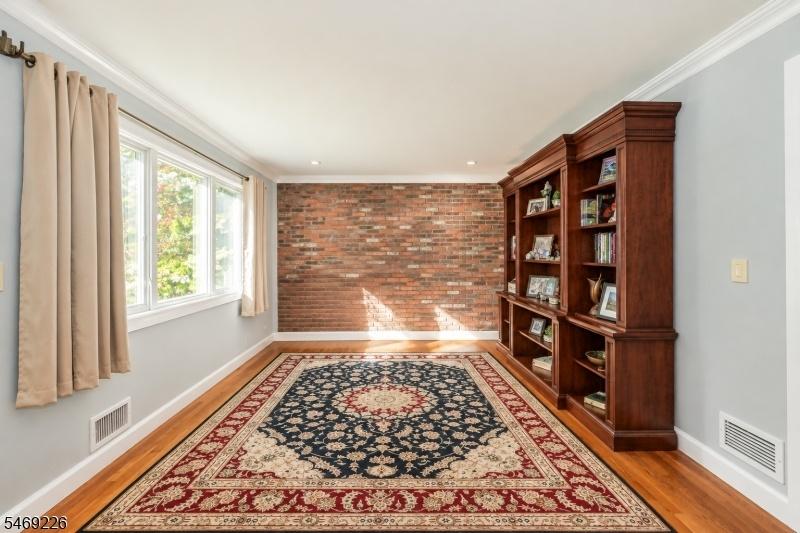 Custom brick wall in LR