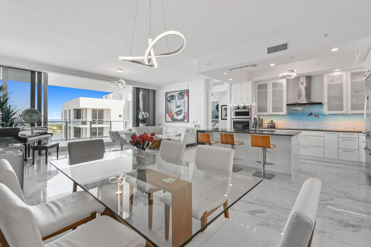 Open Concept Living & Dining