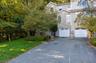 EXPANSIVE SIDE YARD