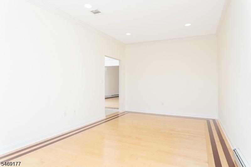 HARDWOOD FLOORS & RECESS LIGHT
