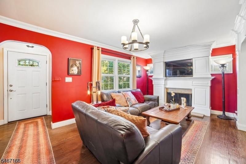LR with fireplace
