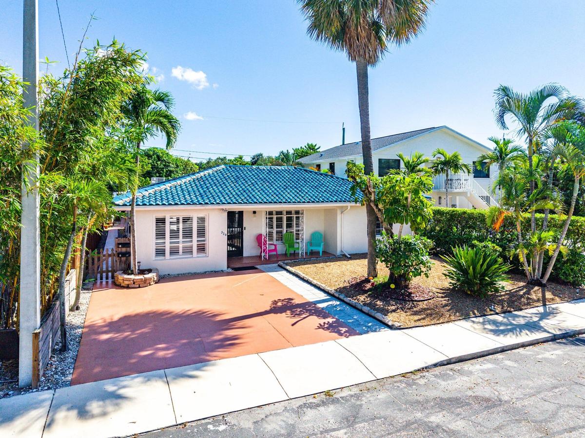 Welcome to 320 S Ocean Breeze