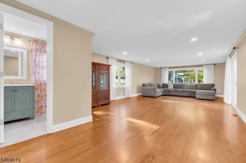 family room w full bath