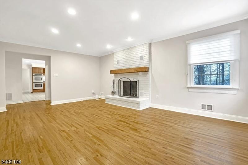 Large Recreation Room