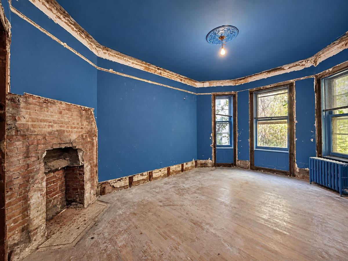 Fourth floor bedroom