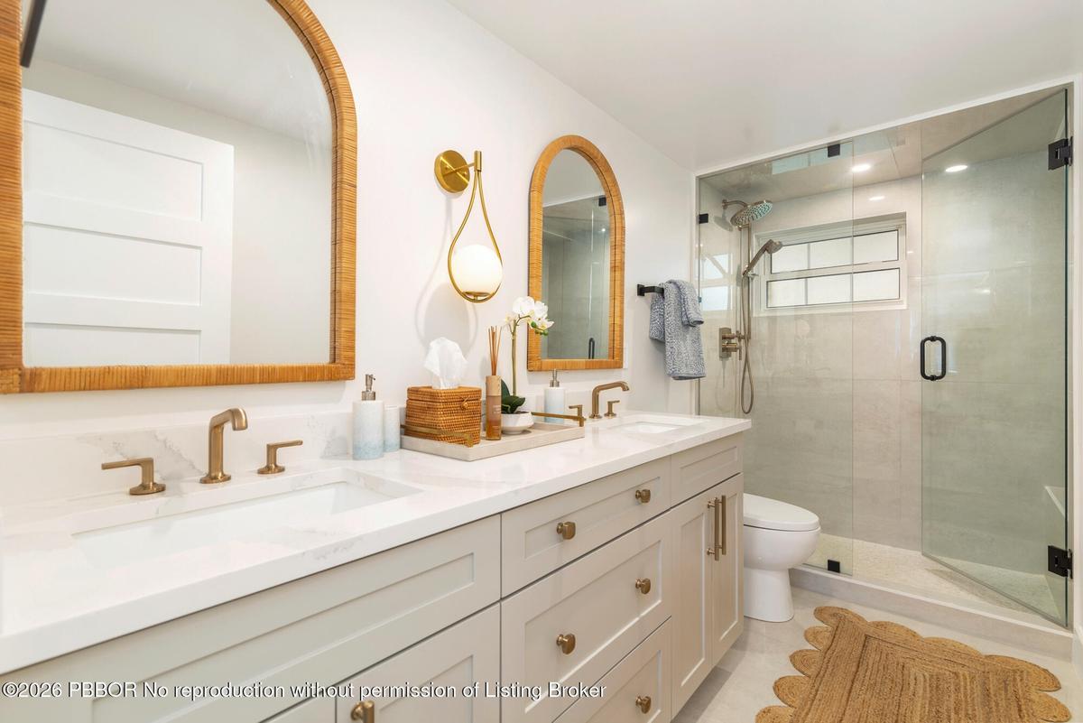 5-star dual sink primary bath