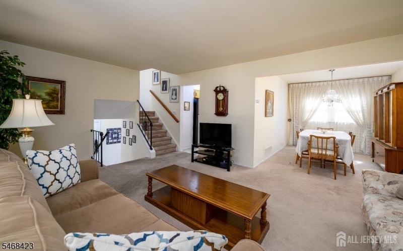 Living Room/Dining room