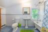 3rd floor full bathroom