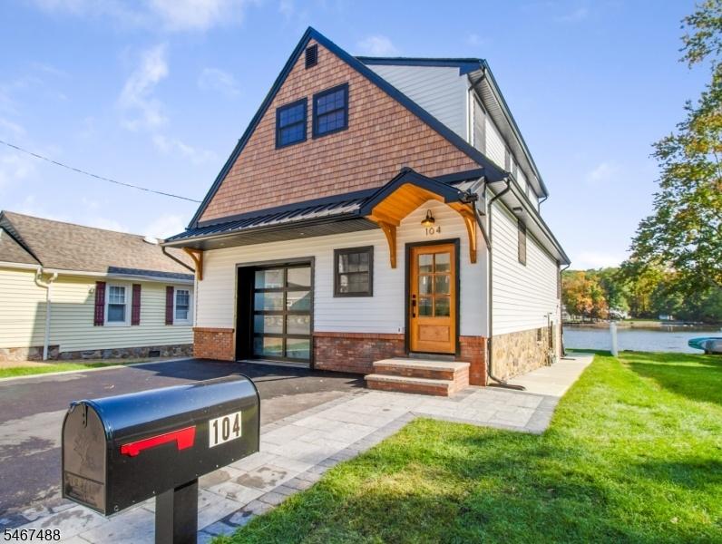 104 W Shore