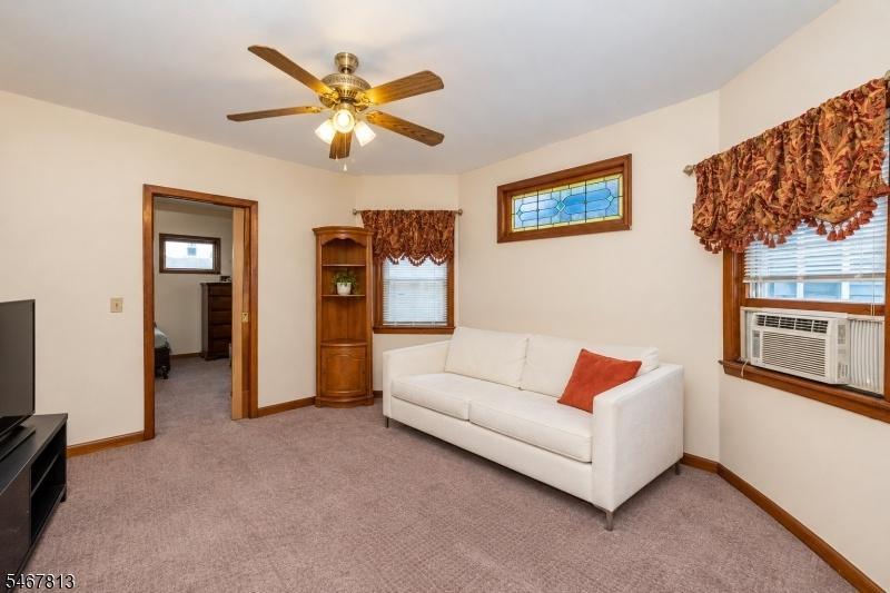 Floor 1 Living room