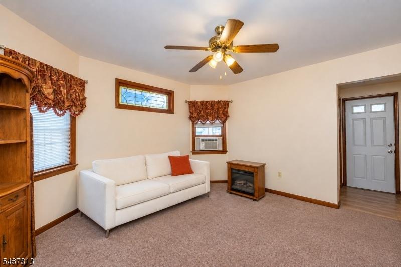 Floor 1 Living Room