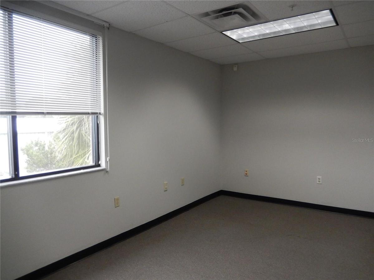 Office w/ window, adjoins another
