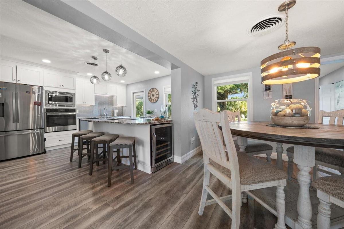 Dining area off kitchen