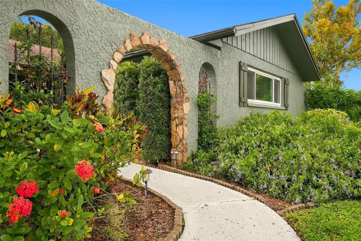 1297 Peach Tree Dr, Dunedin.