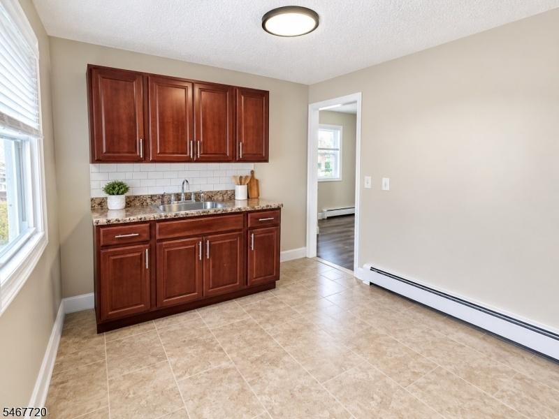 5th unit kitchen