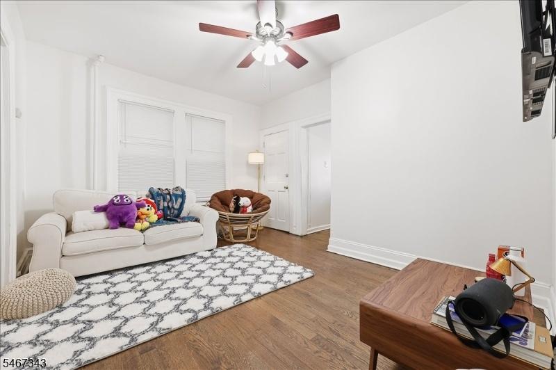 Living Room - Unit 1