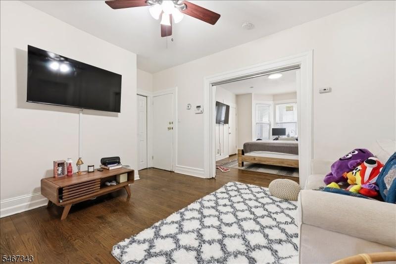 Living Room - Unit 1