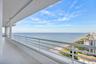 Every day is sunny in Lauderdale by the sea, Can you see the sun coming down on the horizon?