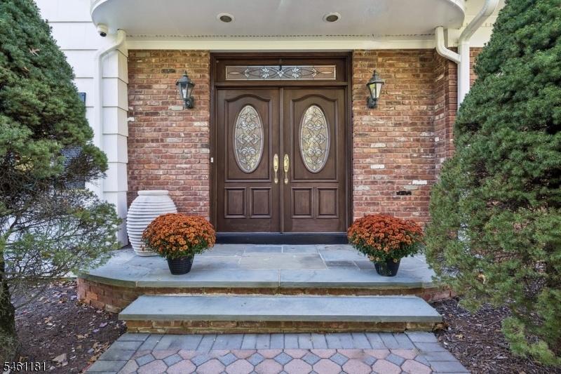 Double door entry