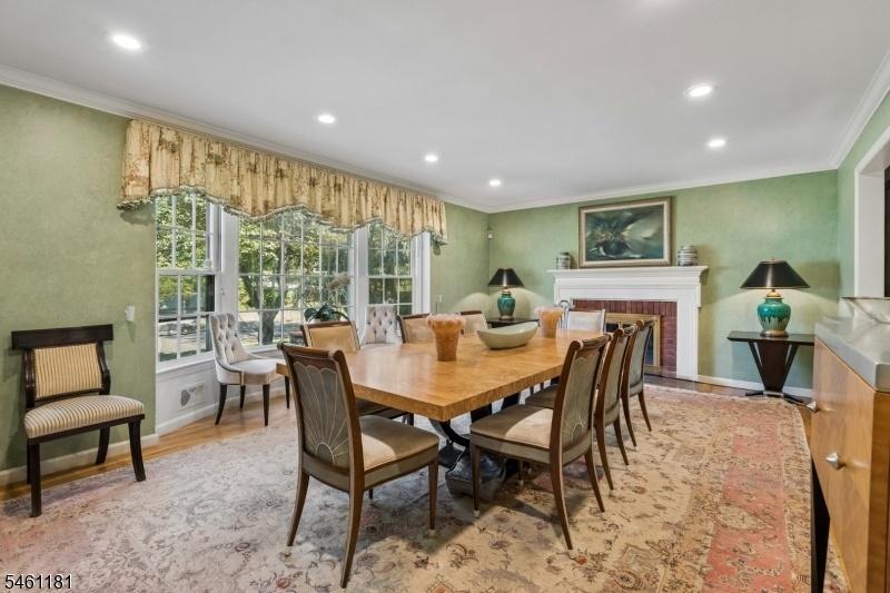 Formal dining room 1
