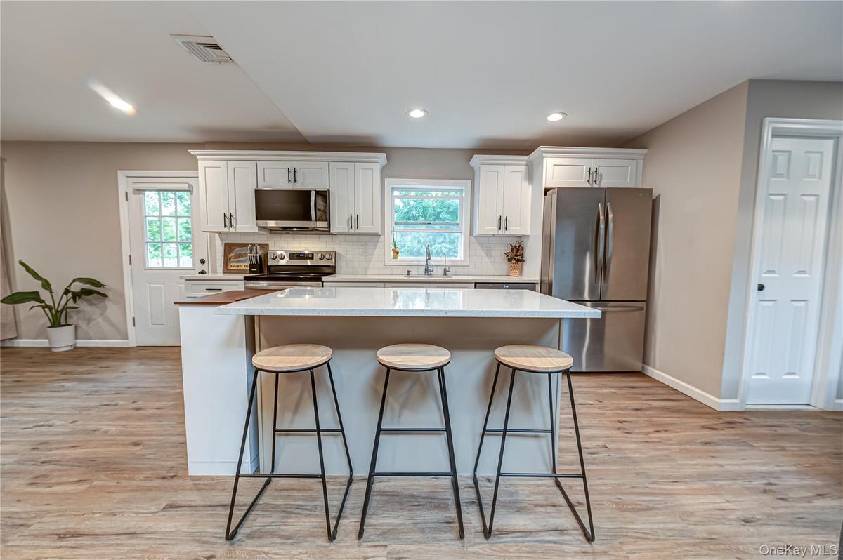 Crisp White kitchen