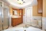 FULL BATHROOM(Additional View)