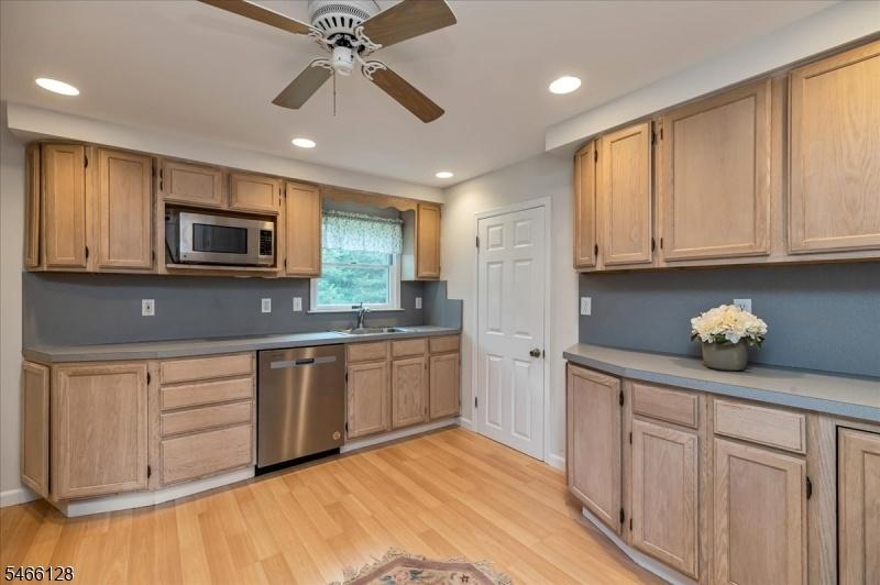 Kitchen (49)