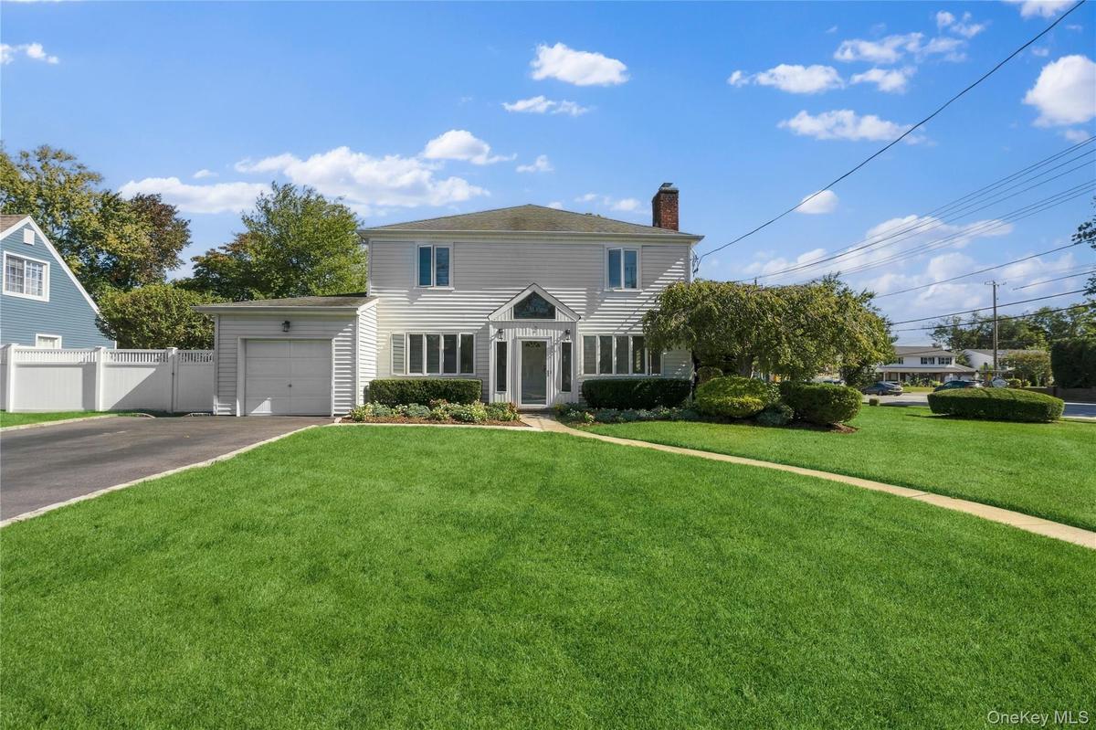 110' Frontage x 147' Deep Property!