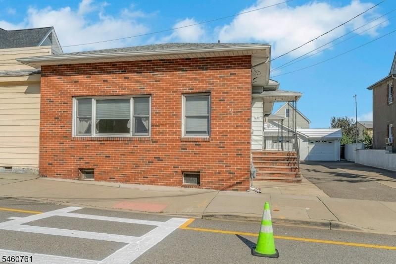 230 LIncoln Place Garfield NJ
