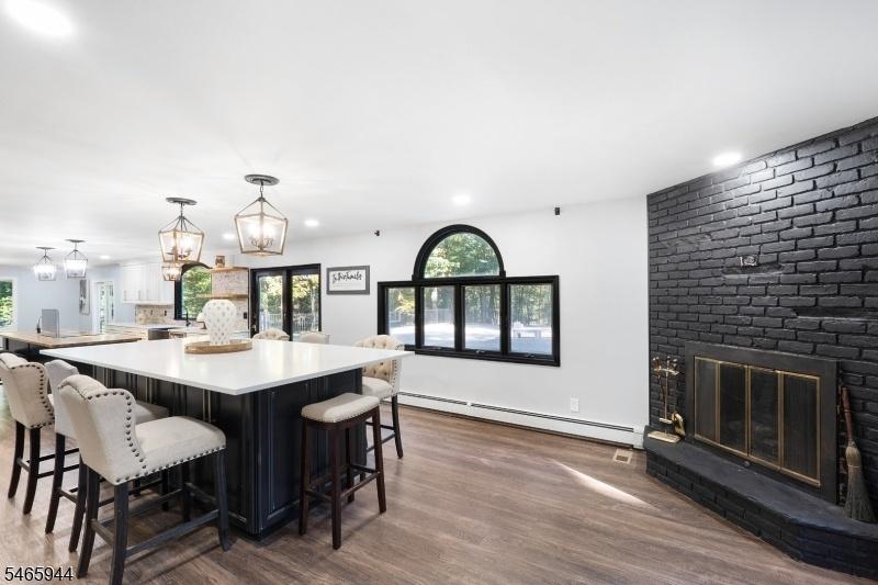 FAMILY ROOM WITH GAS FIREPLACE