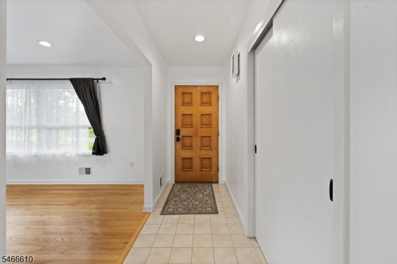 41 Jamestown
