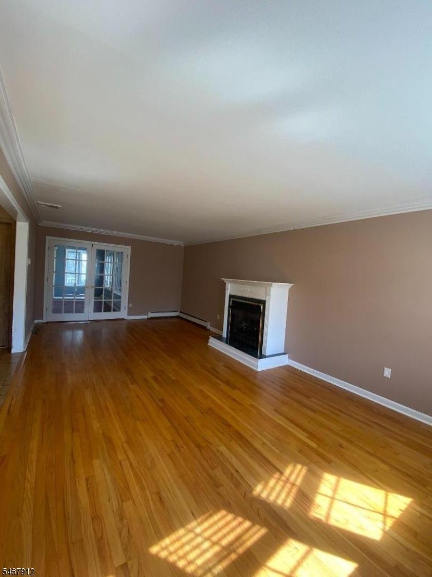 Living room/Fireplace