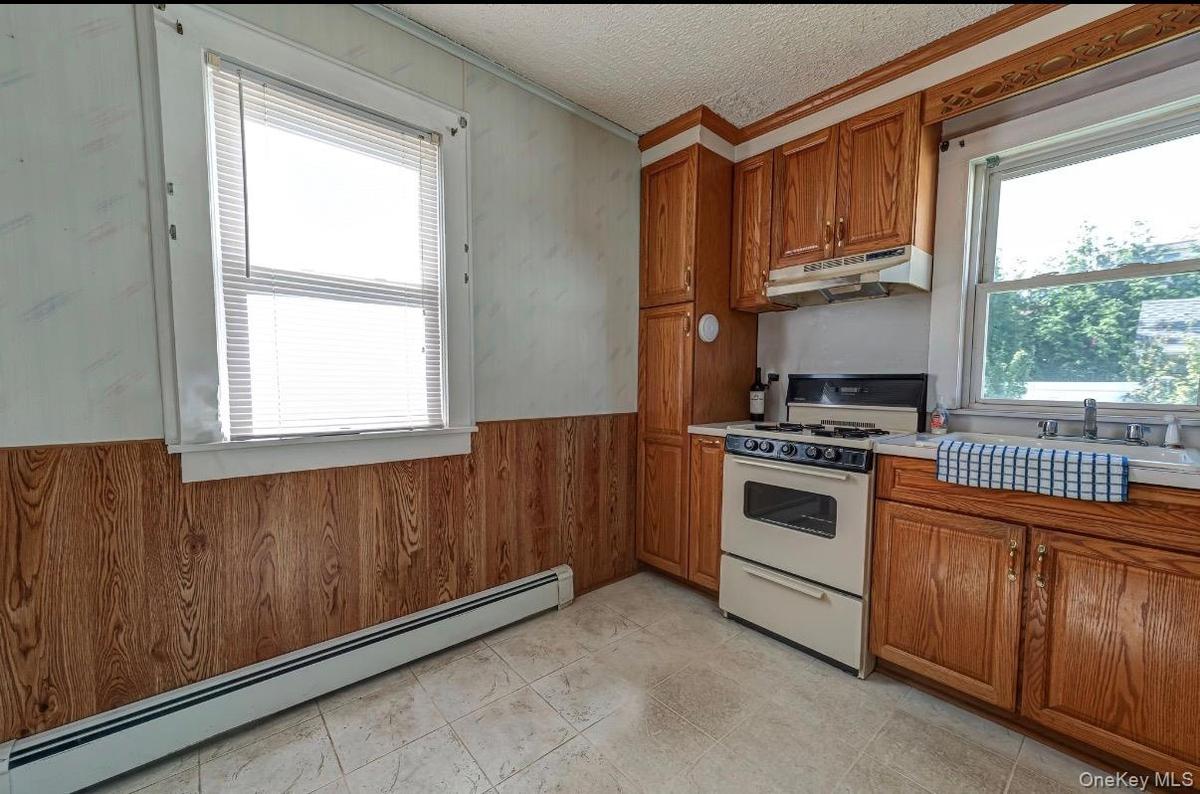 Eat In Kitchen