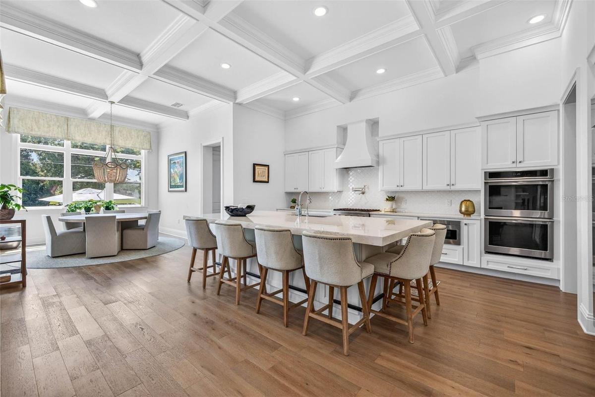 Expansive Kitchen Island Ideal for Entertaining