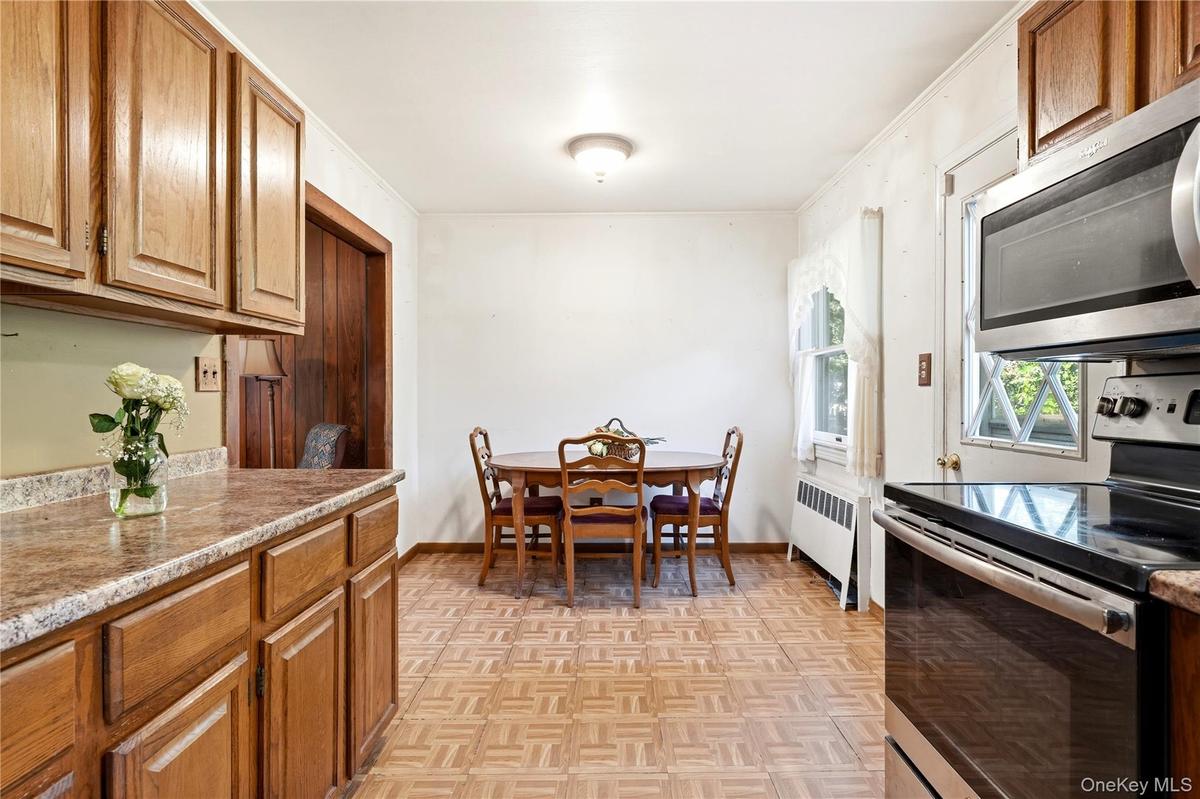 Eat in Kitchen